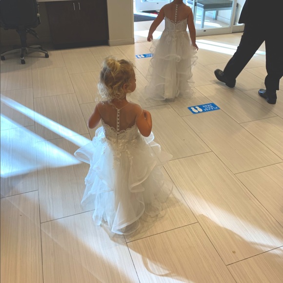 David’s Bridal Cap Sleeve Flower Girl Dress- Ivory - Picture 4 of 6